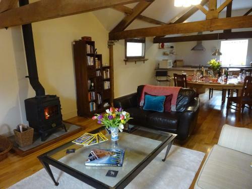 Glanhenwye Courtyard Cottages