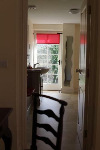 Glanhenwye Courtyard Cottages