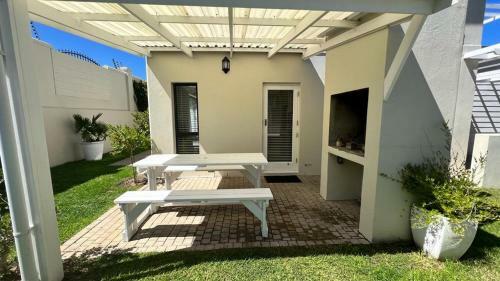 Onrus Family Holiday Home