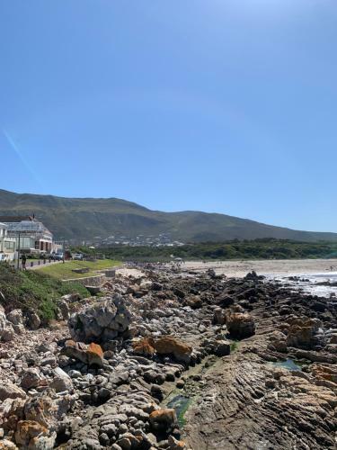 Onrus Family Holiday Home