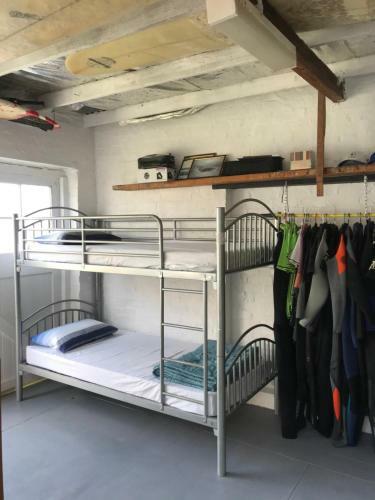 Posada Hermanus Surf School And Lodge
