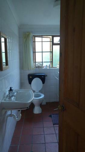 Posada Hermanus Surf School And Lodge
