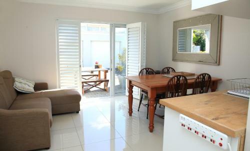 Hostal Tuis En Tevrede Flat - Kwaaiwater