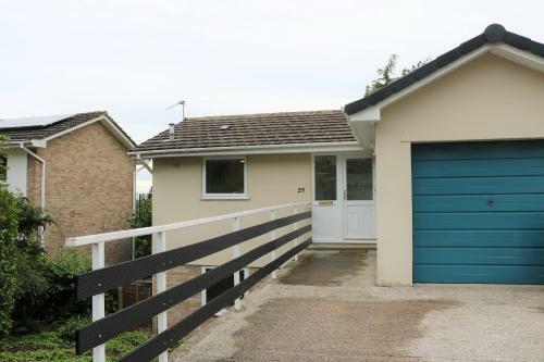 Apartment With Views In Glastonbury
