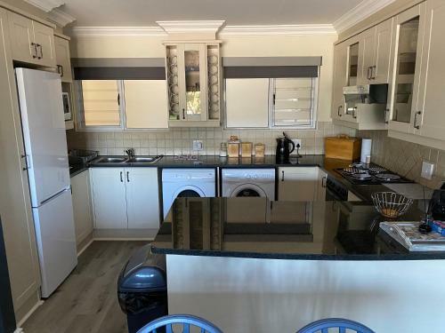 Apartamento Modern Appartement Close To Main Beach