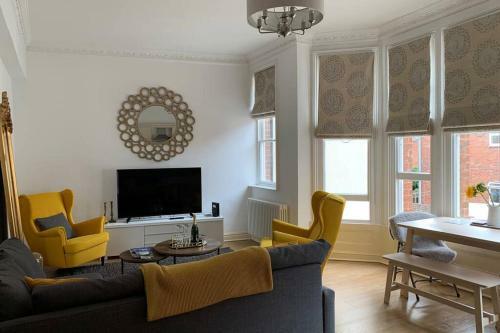 Contemporary Apartment Near Gloucester Quays&docks