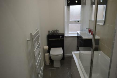 Glasgow Lovely Apartment D&n