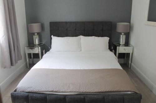 2 Bedroom Apartment At Secc Hydro Full Refurb 2021