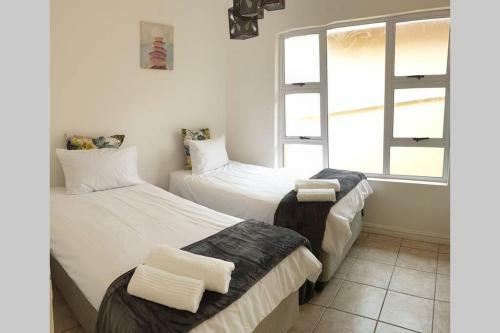 La Mer Stunning Beachfront Apartment