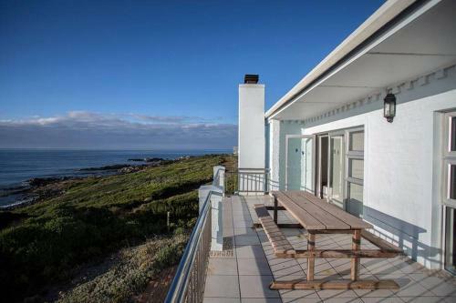 Twin Pigg Coast House