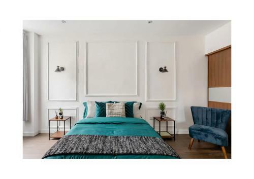 Vibrant Art Deco Inspired Serviced Apartment
