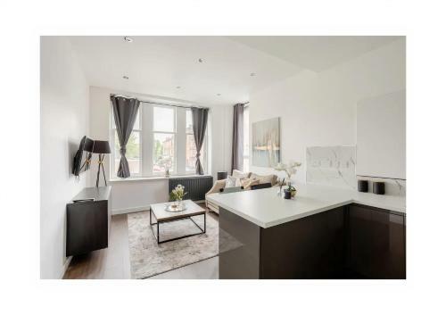 Vibrant Art Deco Inspired Serviced Apartment