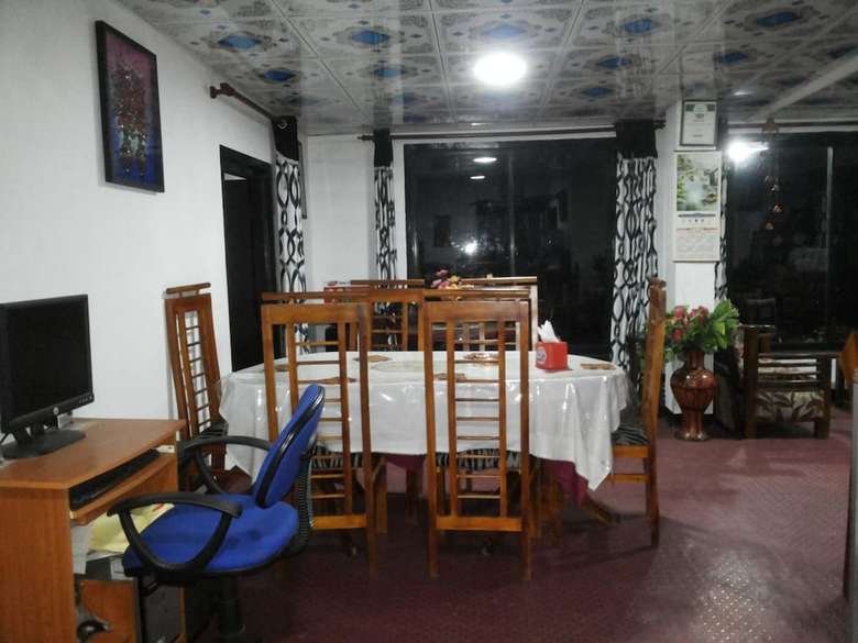 Bed & Breakfast White Home