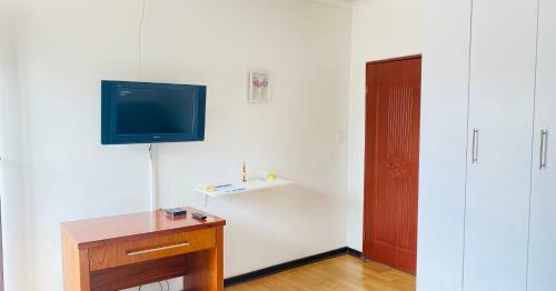 Hostal Airport Doozy Guest House