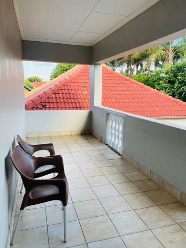 Hostal Airport Doozy Guest House