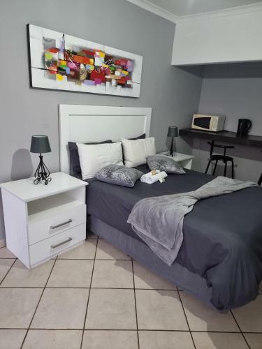 Stay At Home Airport Lodge