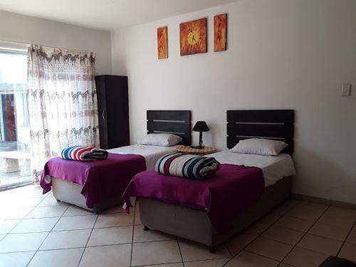 Hostal Airport Leisure Lodge