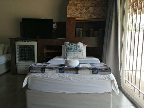 Hostal Caledon Overnight Rooms