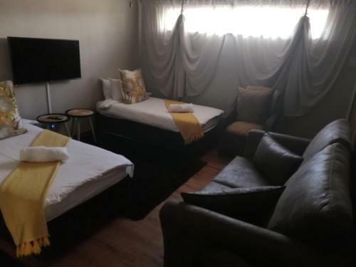 Apartamento Midway Overnight Rooms