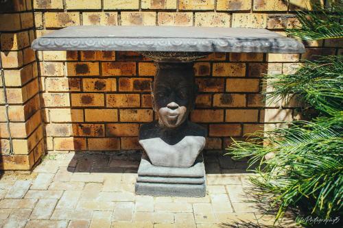 Hostal African Elephant's Den
