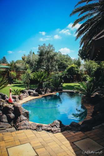 Hostal African Elephant's Den