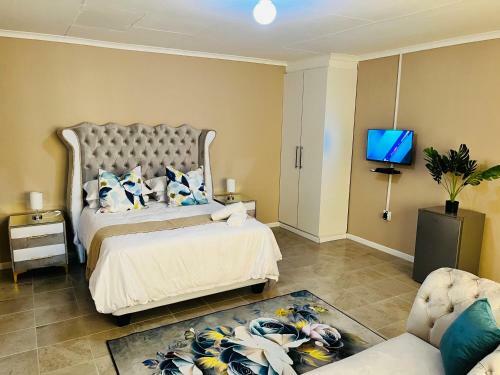 Aaron's Nest Bed And Breakfast