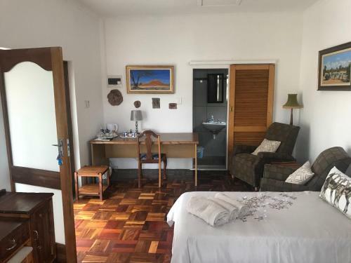 Hostal Towerzicht Guest House