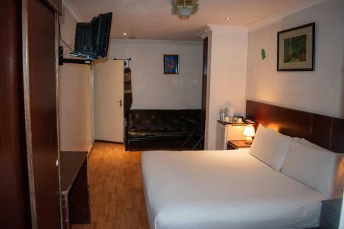 Hostal Lenasia Guest Lodge