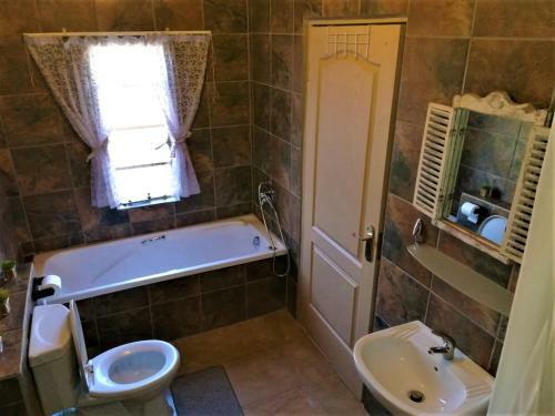 Hostal Edenville Guesthouse