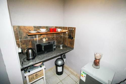 Hostal Edenville Guesthouse