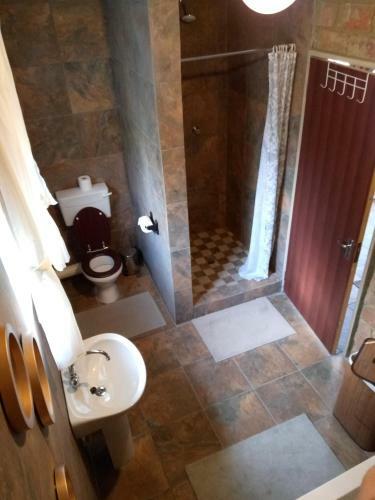 Hostal Edenville Guesthouse