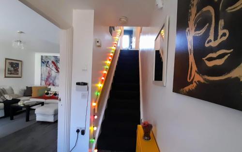2bed Guest Wing - Charming Glasgow Villa - Off M8 M80