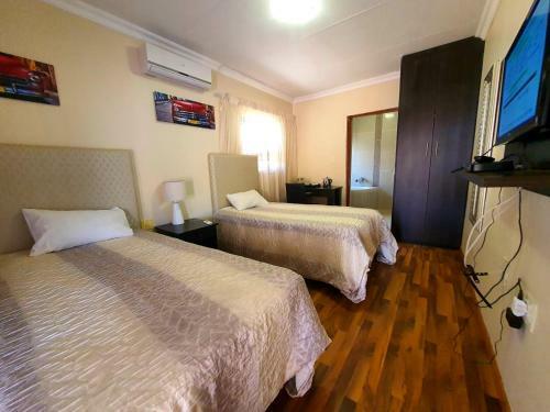 Hostal Tenacity Guesthouse - Riviera Park