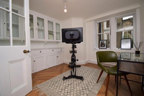 3 Bedroom Mews In Glasgow West End - Cop26