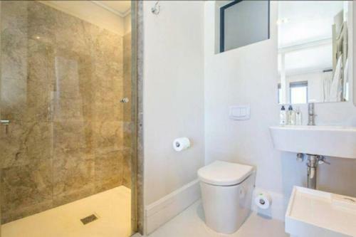 Luxury Gallery Apartment - Studio 106