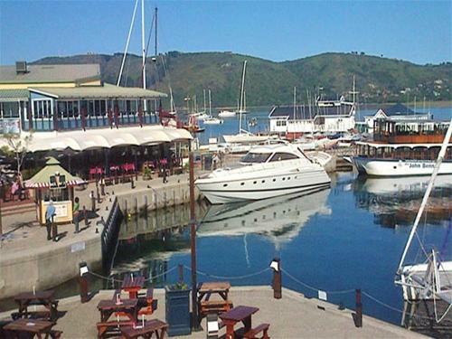 Hostal Keedols Inn & Backpackers