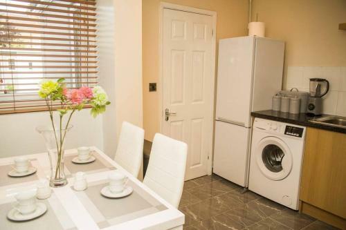 Hostal Cosy And Friendly Holiday Home In Gray's Town Centre