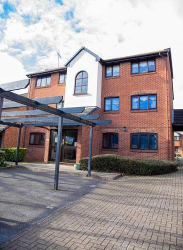 Cozy Two Bedroom Apartment Located In Gravesend