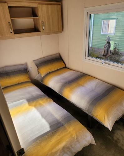 Lovely Static Caravan At Billing Aquadrome