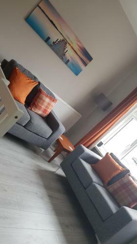 Superb 1st Floor Town Centre Apartment-refurbished