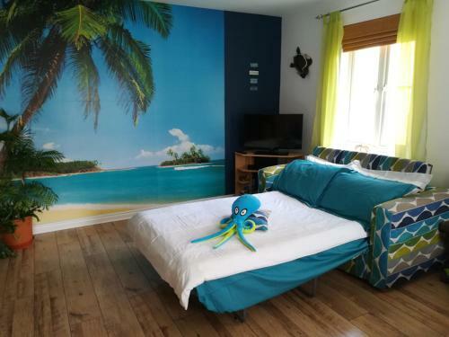 Merry Perry Studio Apartment