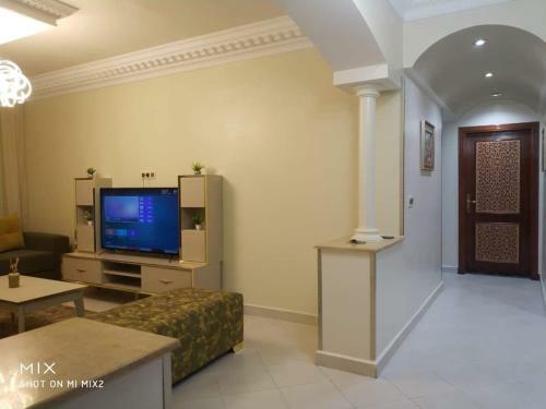 New Luxury Apartment, 3 Bed, 7mins To Beach - Aida