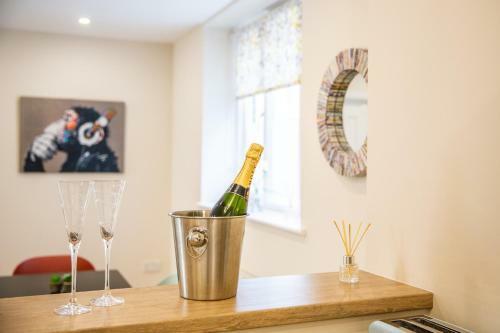 South Quay Apartment