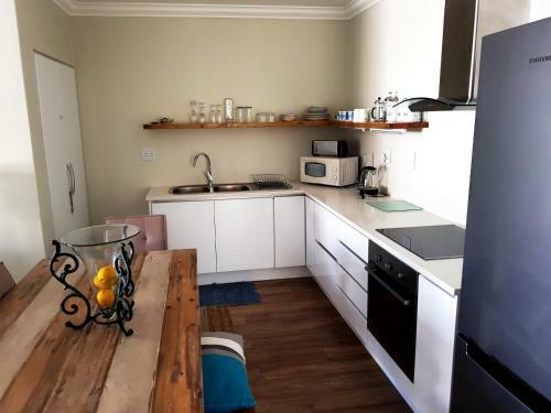 Paradise Beach Apartments Langebaan 4 Elara
