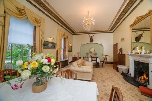Bed & Breakfast Grove House B &b