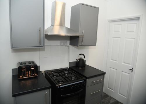 Apartamento West View House - Parking - Wifi - Workstays Uk