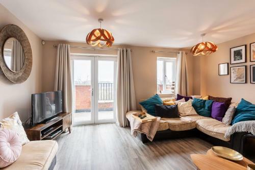 Deluxe, Modern, Spacious Home Away From Home