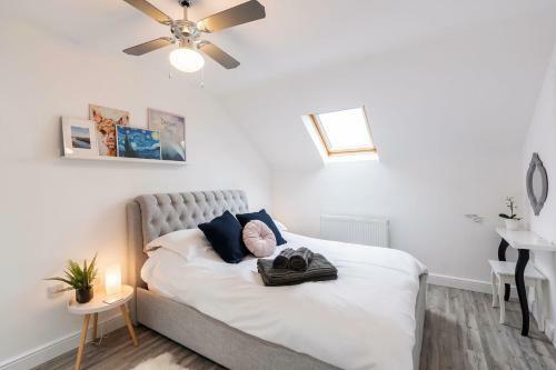 Deluxe, Modern, Spacious Home Away From Home