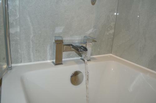 Brand New Luxury One Bed Apartment