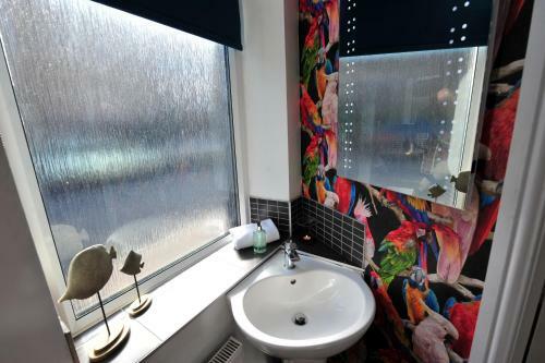 Strawberry Apartment